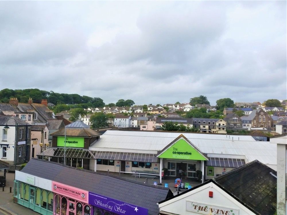 Bridge On Wool Hotel Wadebridge Buitenkant foto